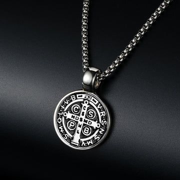 Medal Pendant Necklace